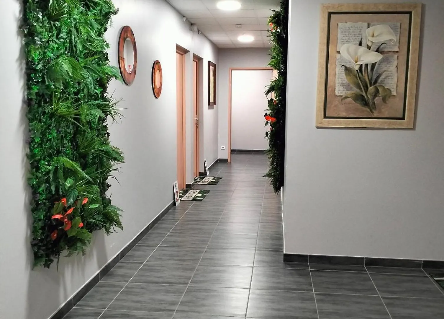 Hotel Tikazela - Escale Tournon-Sur-Rhone 0*,